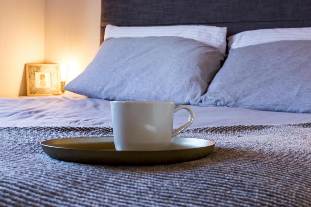 Fern Lodge - 2 Bedroom Log Cabin - Saint Florence - Tenby 외부 사진